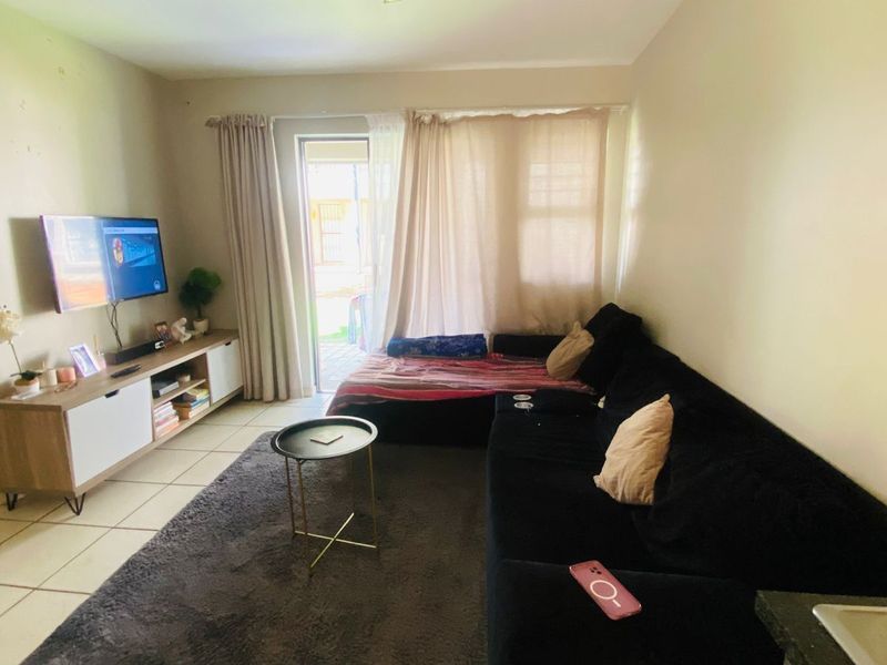 Priced to Go – Ground Floor Gem | Lakefield, Benoni | R530,000 - Photo 8