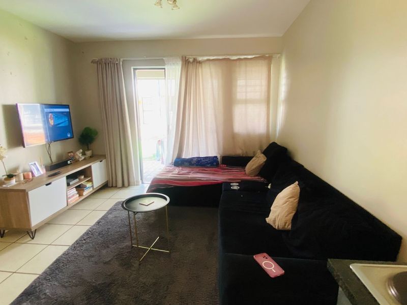 Priced to Go – Ground Floor Gem | Lakefield, Benoni | R530,000 - Photo 6