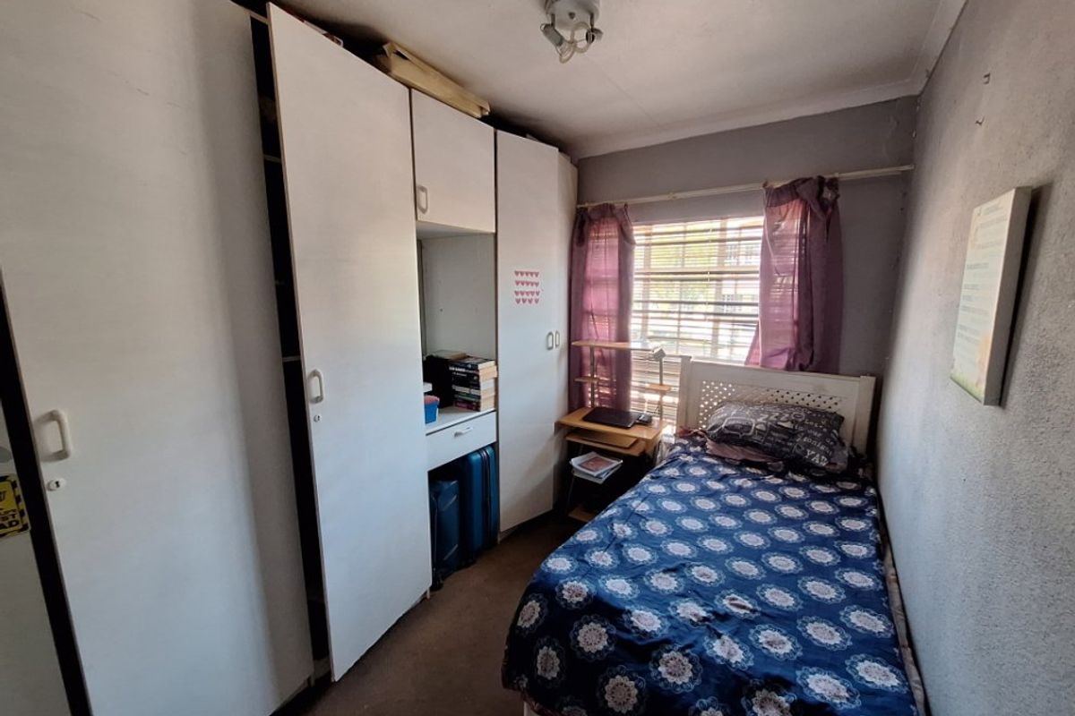 Modern Living in Secure, Lifestyle-Focused Victoria Square - Photo 4