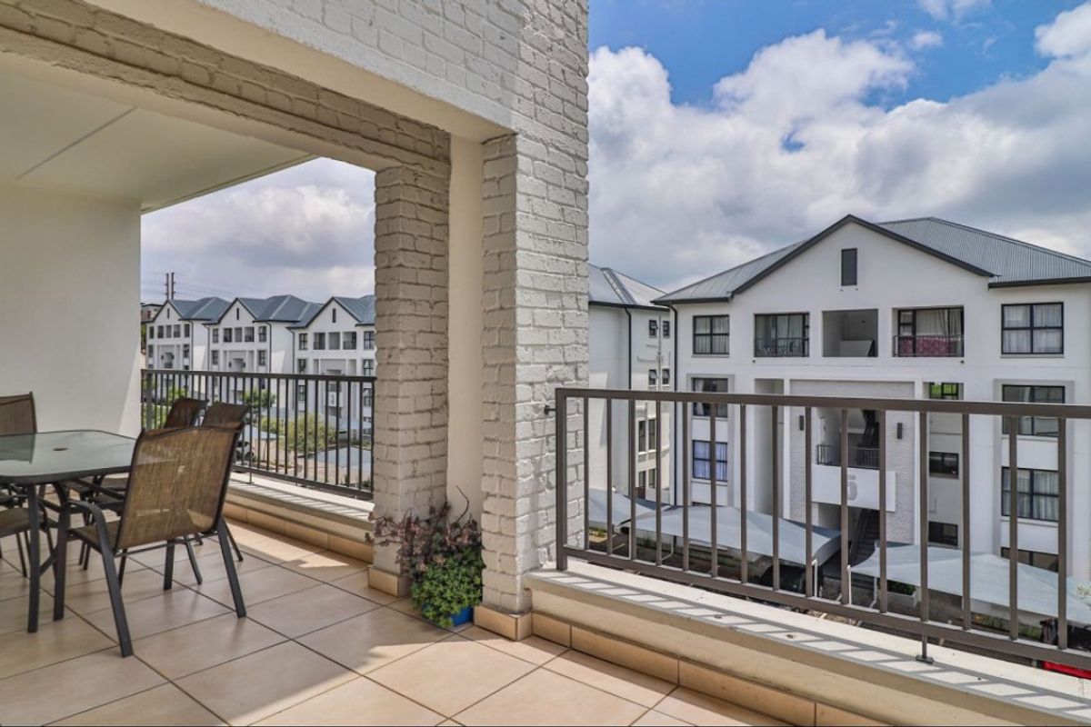 Spacious, Secure Living with Modern Finishes - Photo 2