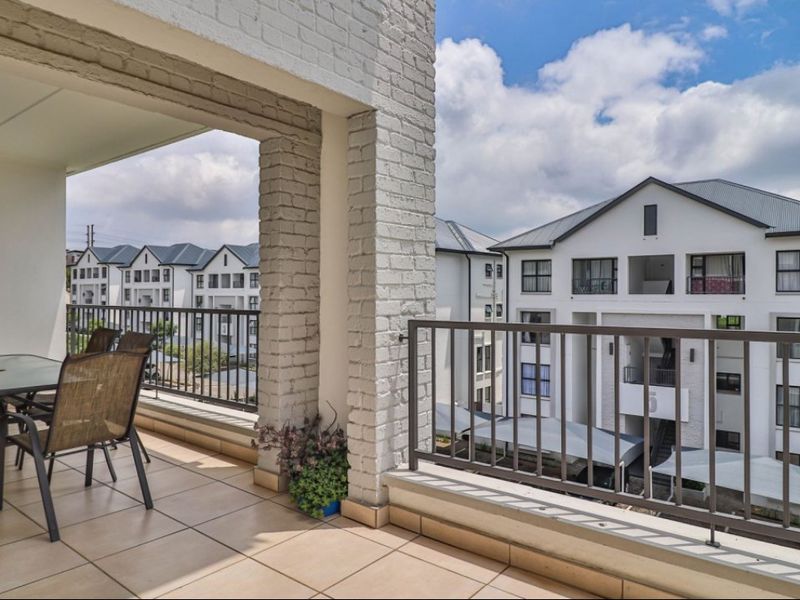 Spacious, Secure Living with Modern Finishes - Photo 2