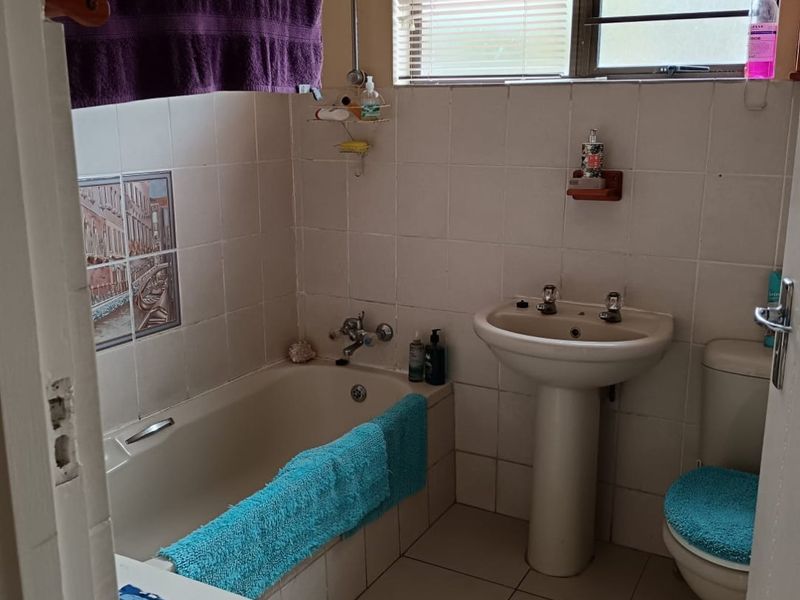 Available Immediately !! Kayser Beach Coastal Living at Its Finest  - Photo 10