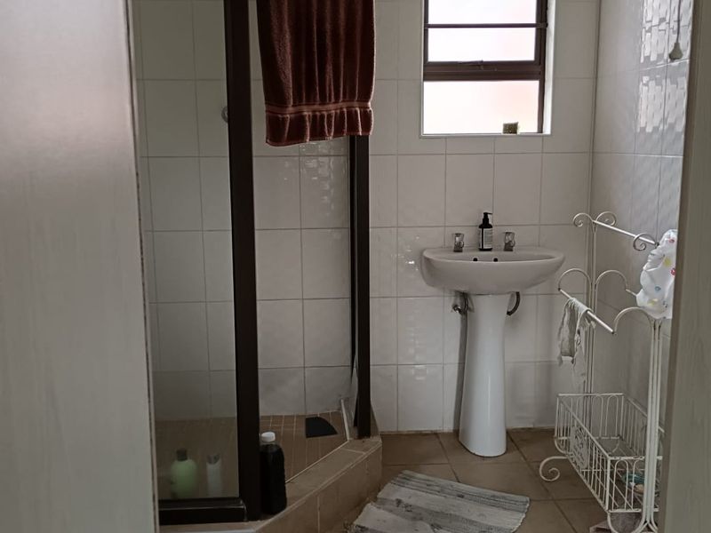 Available Immediately !! Kayser Beach Coastal Living at Its Finest  - Photo 9