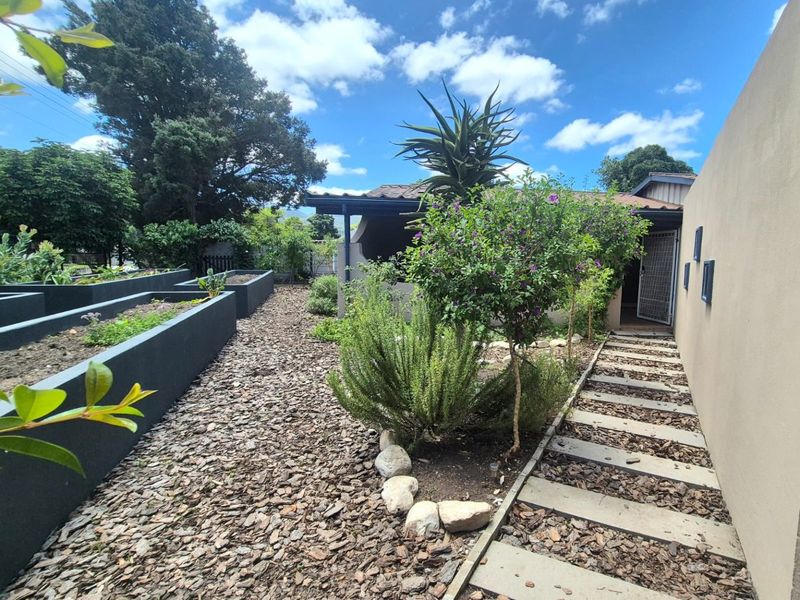 Flexible family living with flatlet  - Photo 3