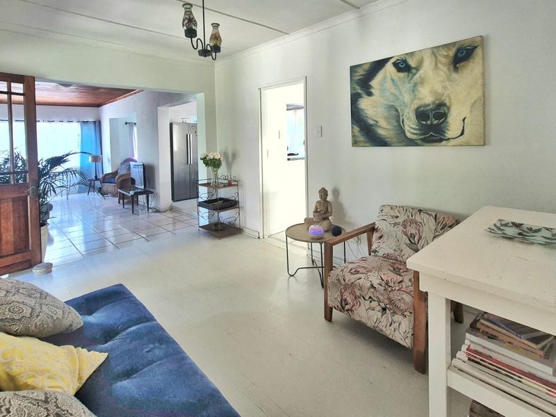 Flexible family living with flatlet  - Photo 2