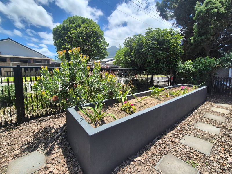 Flexible family living with flatlet  - Photo 10