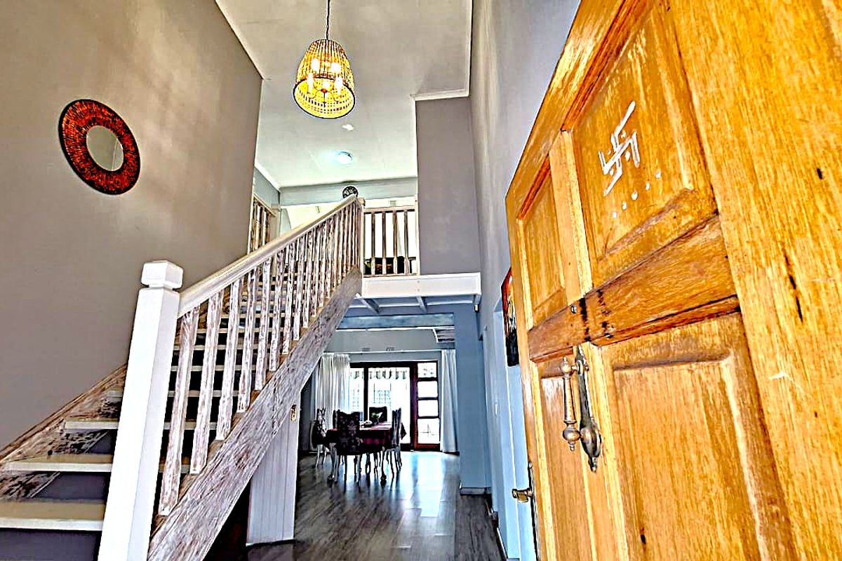 Cute 3 bed 2.5 bath Duplex for Sale at Kirmara Lodge in Bryanston  - Photo 2