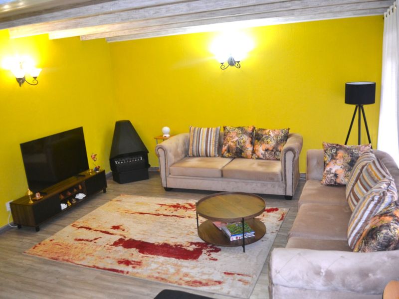 Cute 3 bed 2.5 bath Duplex for Sale at Kirmara Lodge in Bryanston  - Photo 8