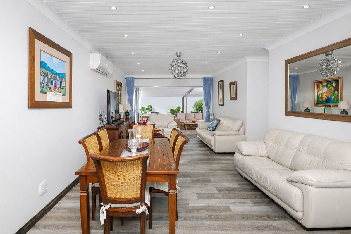 Refined Modern Living with Seamless Indoor-Outdoor Flow - Photo 4