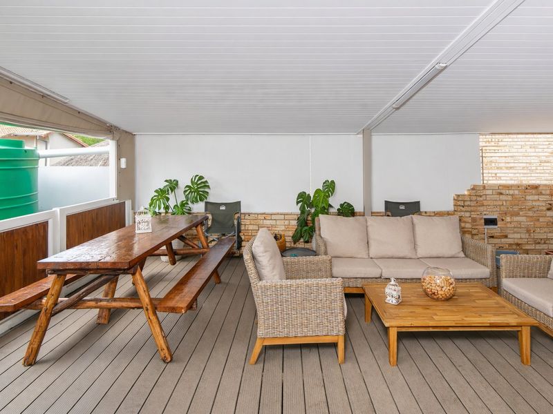 Refined Modern Living with Seamless Indoor-Outdoor Flow - Photo 10