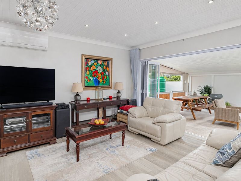 Refined Modern Living with Seamless Indoor-Outdoor Flow - Photo 9