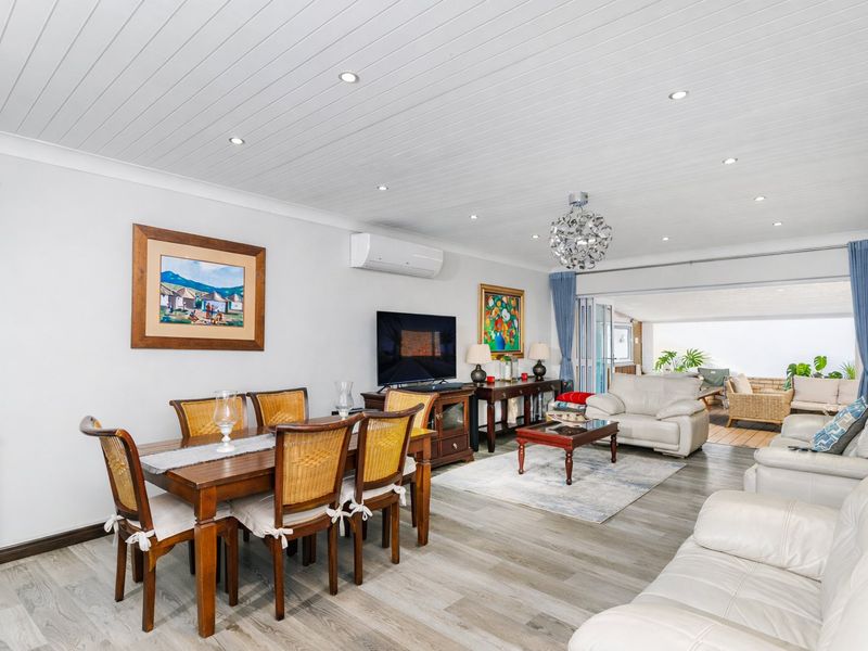 Refined Modern Living with Seamless Indoor-Outdoor Flow - Photo 6