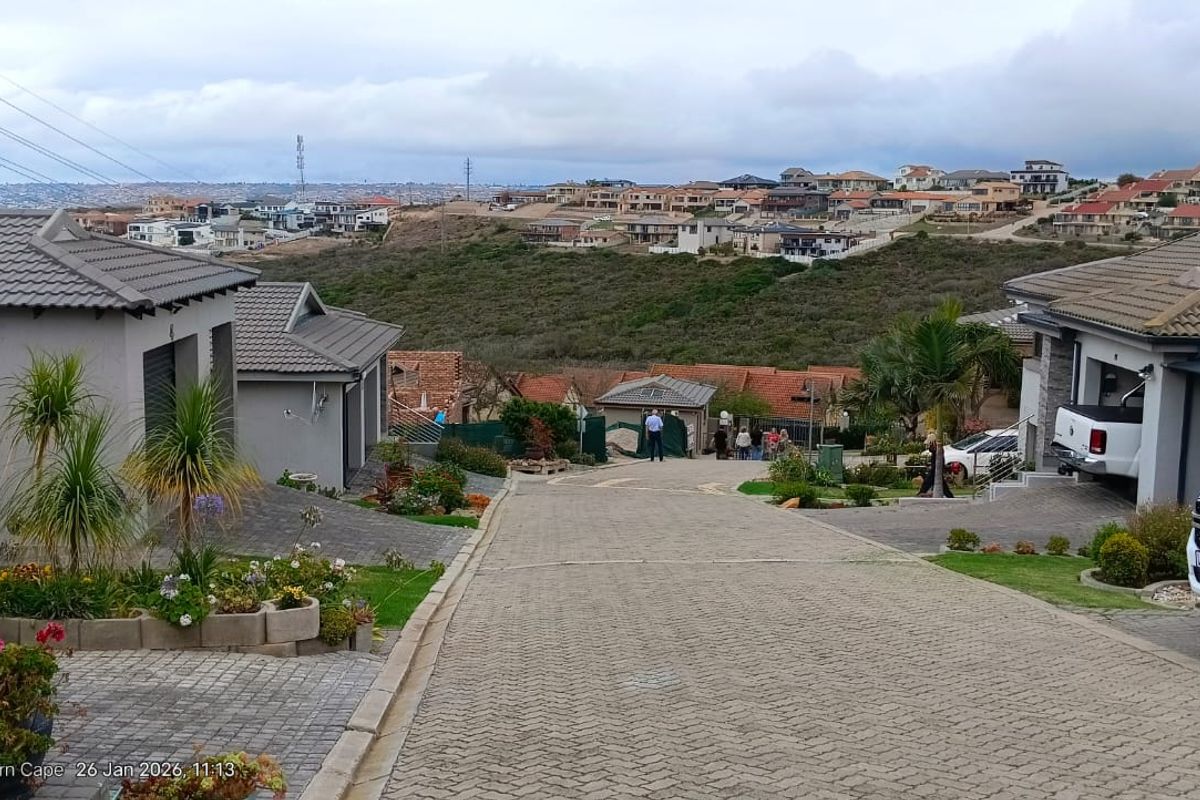 Close to Hartenbos Beach you will find this Secure Coastal Living, Ocean Views, Seemeeu Park Home!! - Photo 3