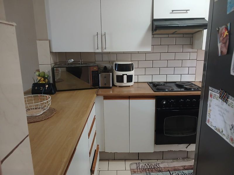 Stunning Ground floor Two Bedroom Apartment - Photo 4