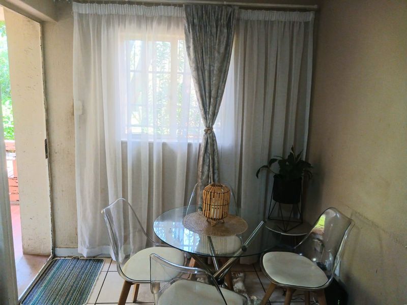 Stunning Ground floor Two Bedroom Apartment - Photo 8