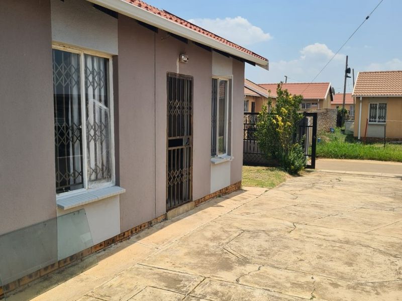 Two bedroom for sale at savanna city - Photo 3