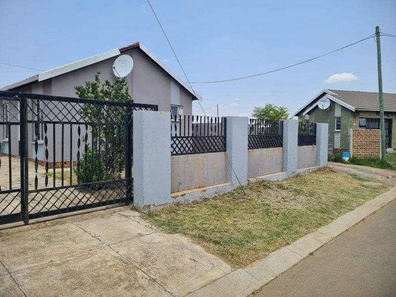 Two bedroom for sale at savanna city - Photo 1