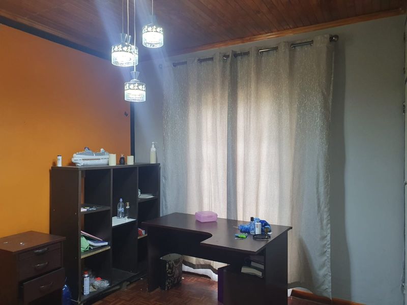 Spacious 4 bedroom house in Edenvale.  - Photo 8