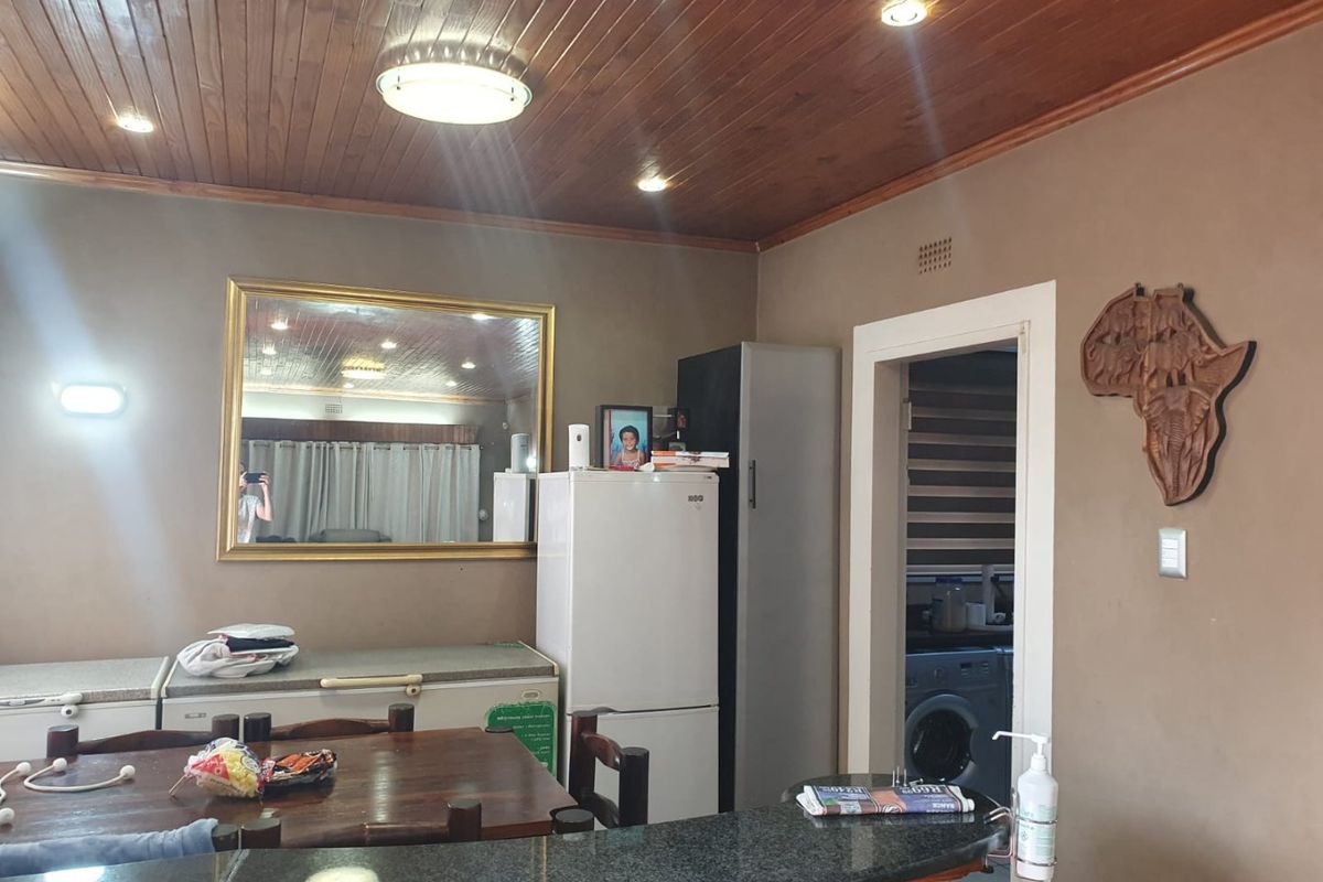 Spacious 4 bedroom house in Edenvale.  - Photo 2