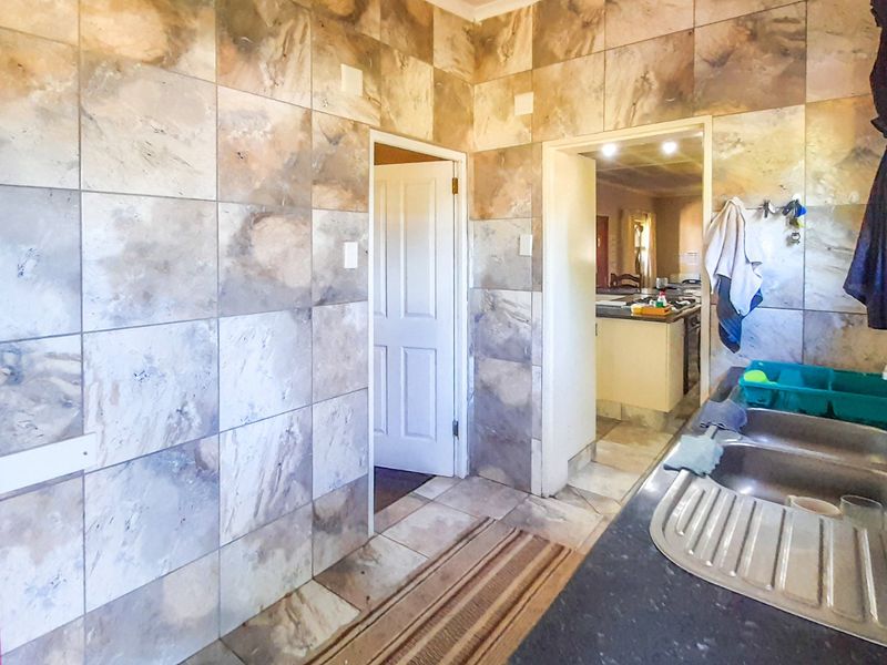 Tranquil Farm Retreat with N6 Highway Ease and No 4 x 4 Required — Your Lifestyle Upgrade Starts Here - Photo 6