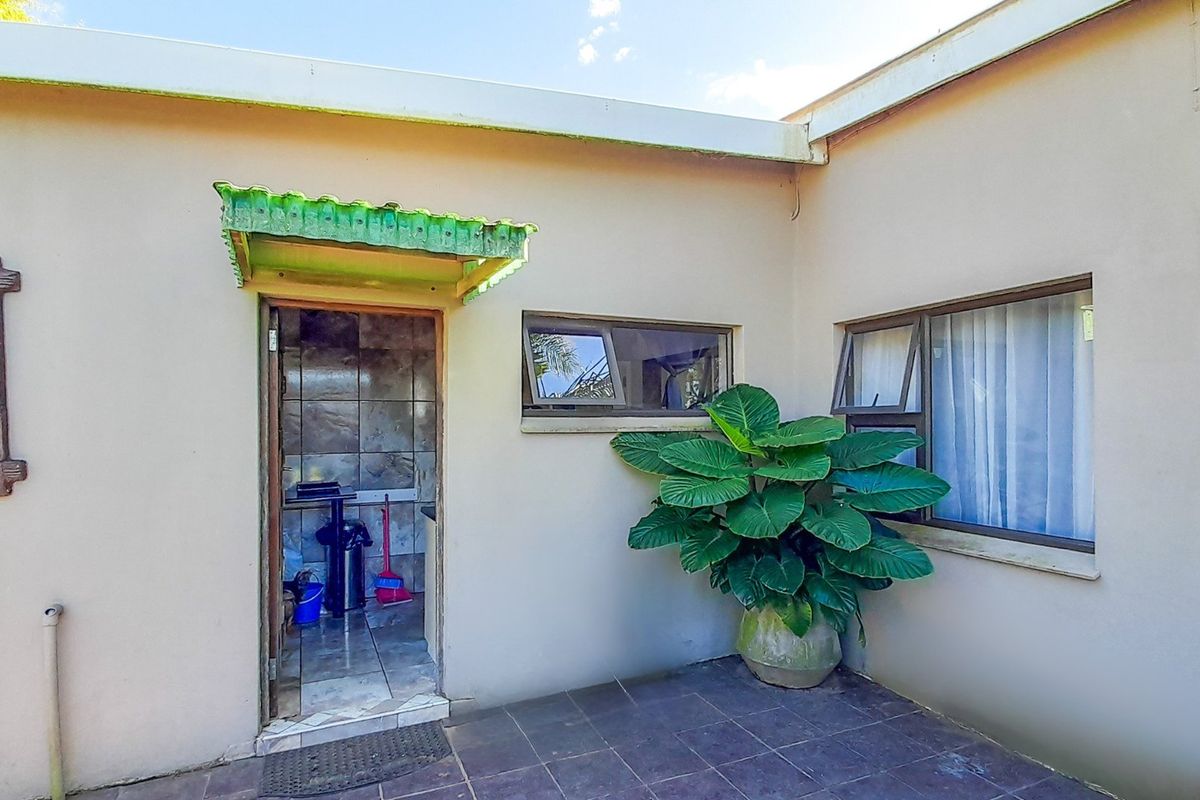 Tranquil Farm Retreat with N6 Highway Ease and No 4 x 4 Required — Your Lifestyle Upgrade Starts Here - Photo 5