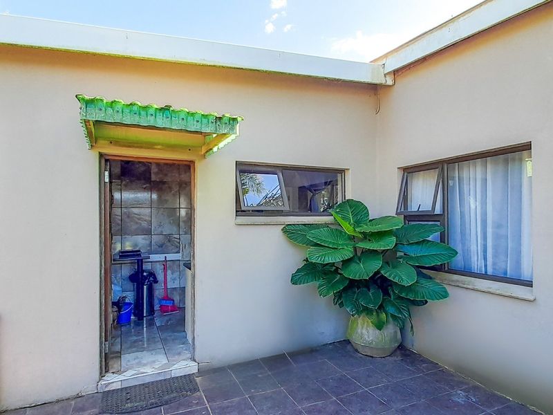 Tranquil Farm Retreat with N6 Highway Ease and No 4 x 4 Required — Your Lifestyle Upgrade Starts Here - Photo 5