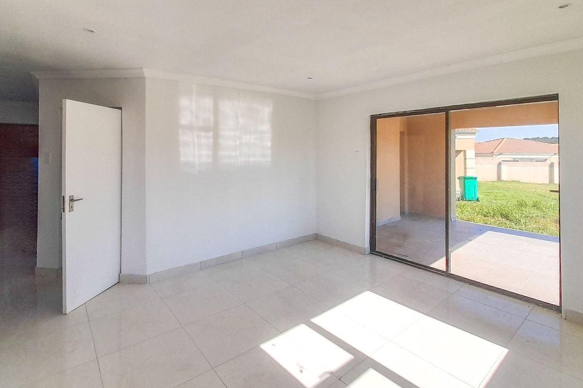 Tuscan Echoes In A Popular Gonubie Gated Estate – A Blank Canvas Awaits With Discounts And A Newly Tarred Road.  - Photo 4