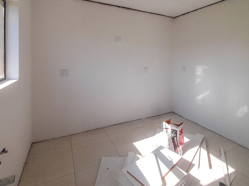 Tuscan Echoes In A Popular Gonubie Gated Estate – A Blank Canvas Awaits With Discounts And A Newly Tarred Road.  - Photo 6