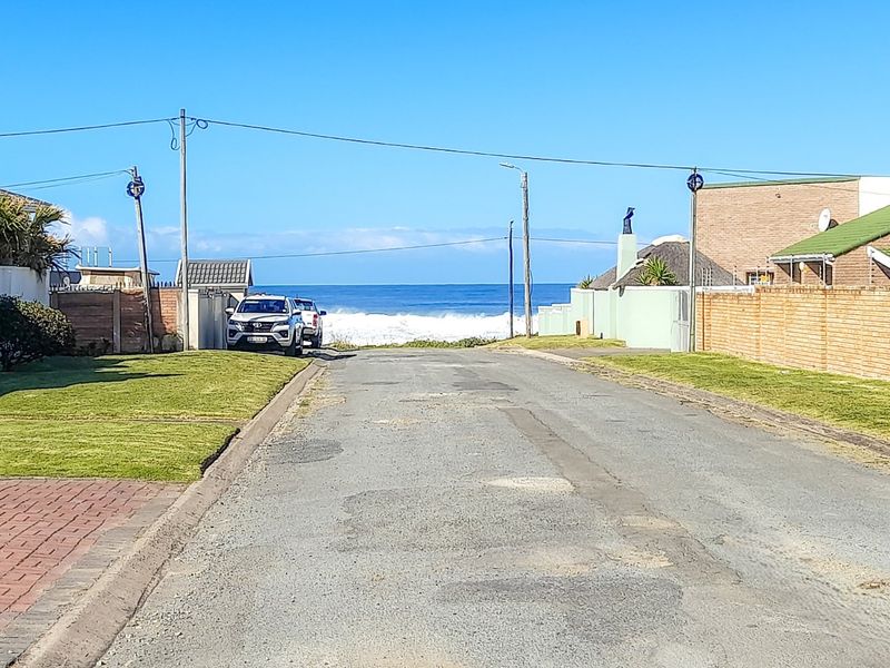 Thai-Inspired Coastal Luxury with Panoramic Sea Views - **50% Discount on Transfer and Bond Registration Fees. **PLUS Income x 3 Flats - Photo 5