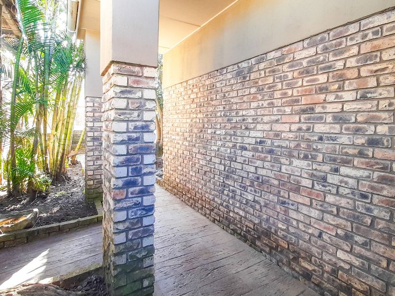 Thai-Inspired Coastal Luxury with Panoramic Sea Views -**PLUS Income x 3 Flats - Photo 7