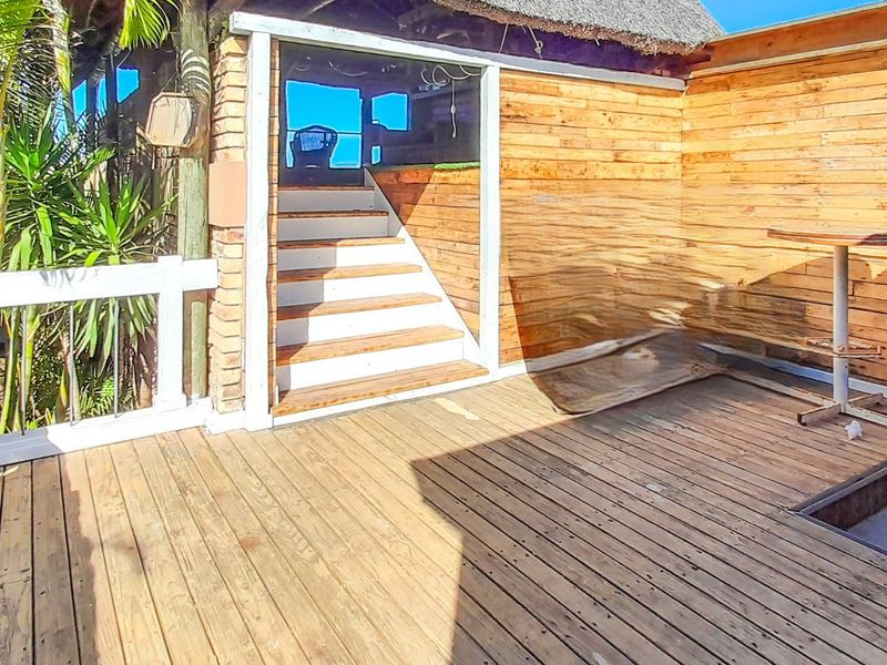 Coastal Investment with Panoramic Sea Views & Triple Income Potential on the Gonubie Coastline. - Photo 7