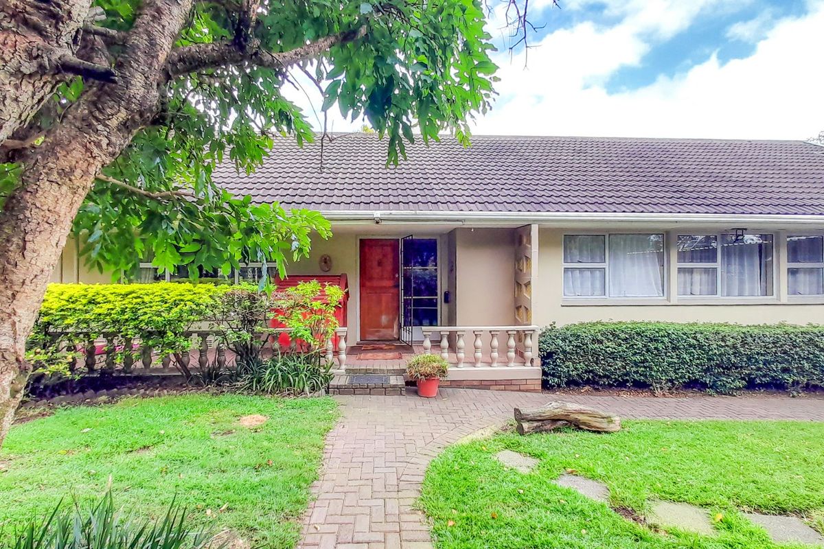 Timeless Vincent Residence with Generous Proportions, Income-Generating Cottage and a Pool That Curves Like It’s on Holiday! - Photo 5
