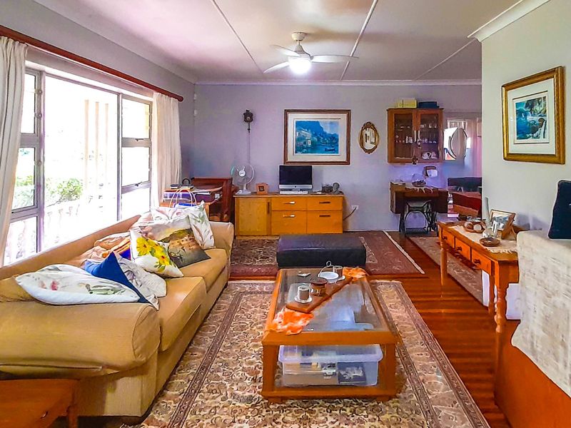 Timeless Vincent Residence with Generous Proportions, Income-Generating Cottage and a Pool That Curves Like It’s on Holiday! - Photo 6