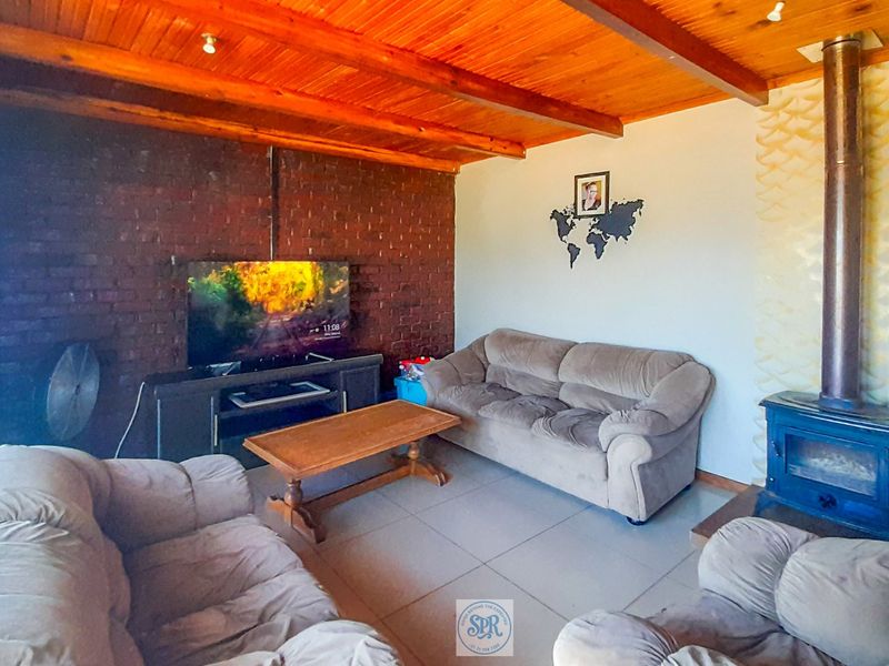 One Erf, Three Personalities — All Ready to Meet You in the Upper Cambridge Area in East London with Easy Access to Everywhere.  - Photo 7