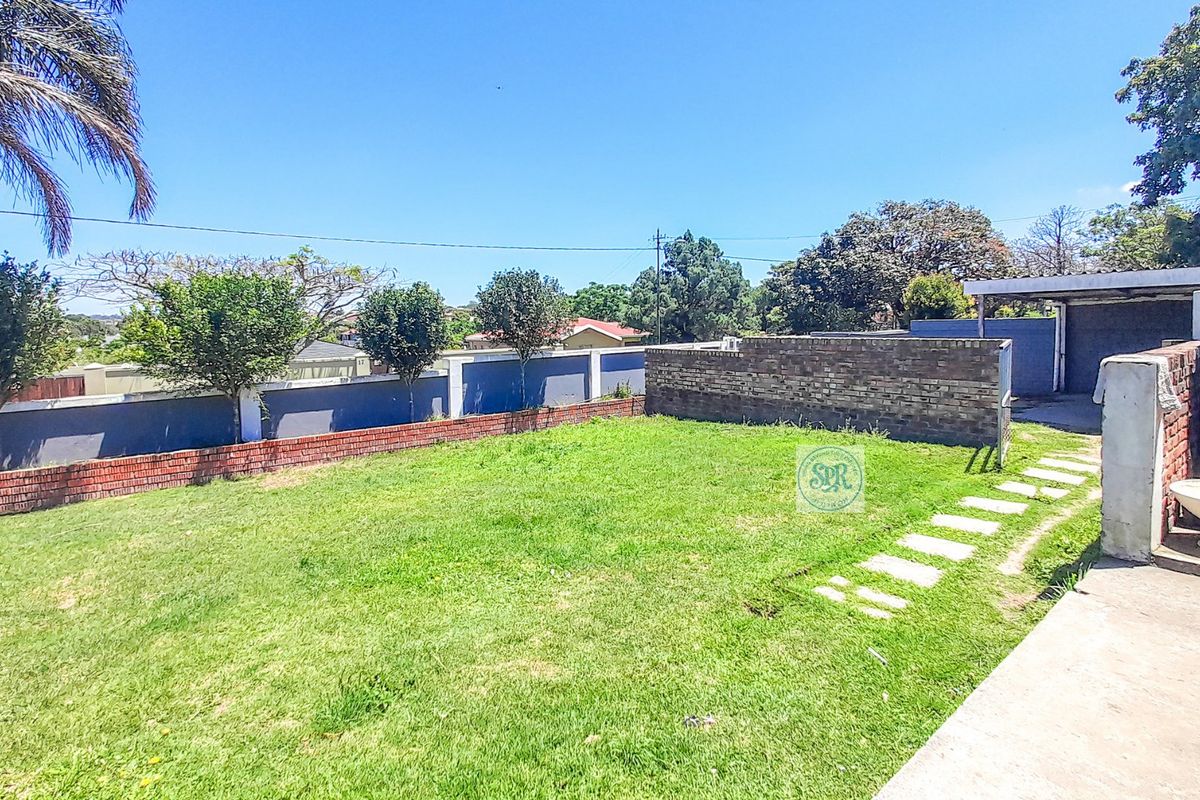 One Erf, Three Personalities — All Ready to Meet You in the Upper Cambridge Area in East London with Easy Access to Everywhere.  - Photo 4