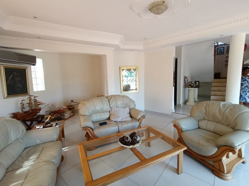 To Rent in Umhlanga, freestanding, furnished 4 bedroom pet friendly home with DQ and flat. - Photo 7