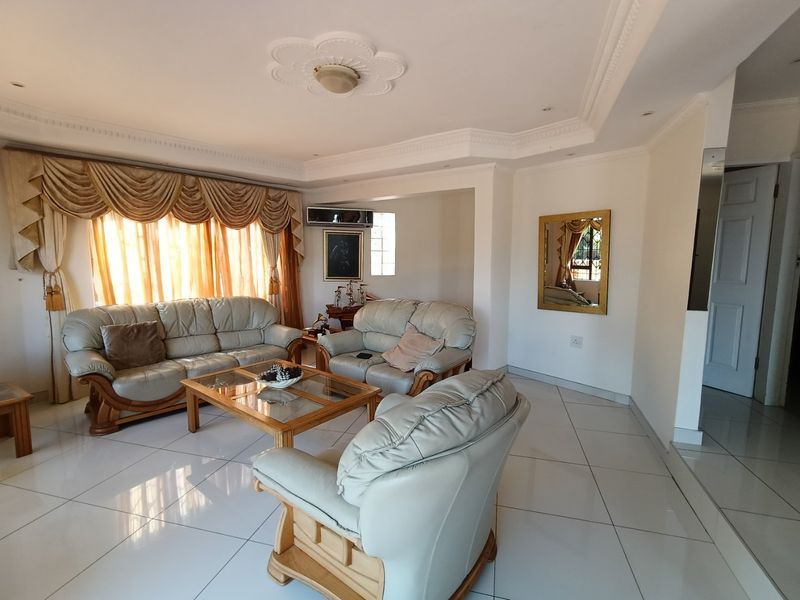 To Rent in Umhlanga, freestanding, furnished 4 bedroom pet friendly home with DQ and flat. - Photo 6