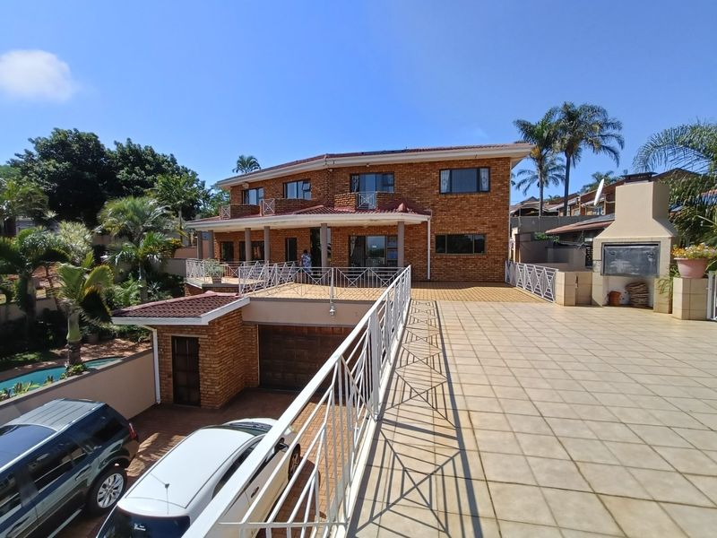 To Rent in Umhlanga, freestanding, furnished 4 bedroom pet friendly home with DQ and flat. - Photo 3