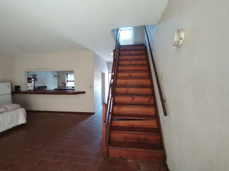 Opportunity Knocks in the Heart of Port Edward - Photo 10