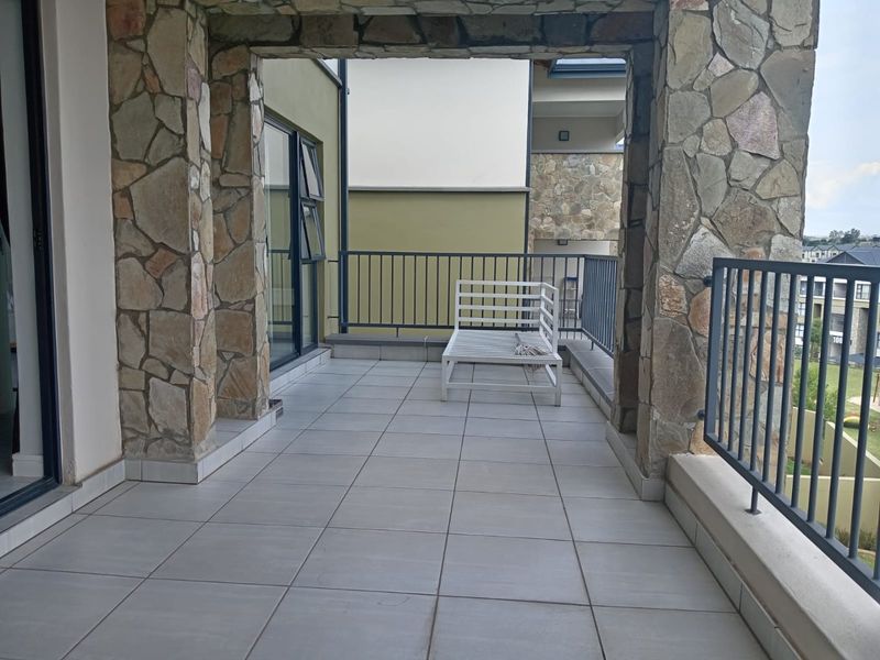 Stunning 2 bedroom Fully Furnished 2nd Floor Apartment to Rent in Waterfall City - Photo 3