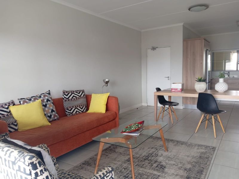 Stunning 2 bedroom Fully Furnished 2nd Floor Apartment to Rent in Waterfall City - Photo 5