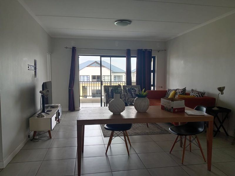 Stunning 2 bedroom Fully Furnished 2nd Floor Apartment to Rent in Waterfall City - Photo 1
