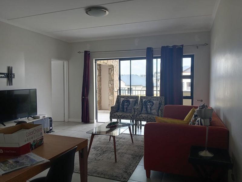 Stunning 2 bedroom Fully Furnished 2nd Floor Apartment to Rent in Waterfall City - Photo 9