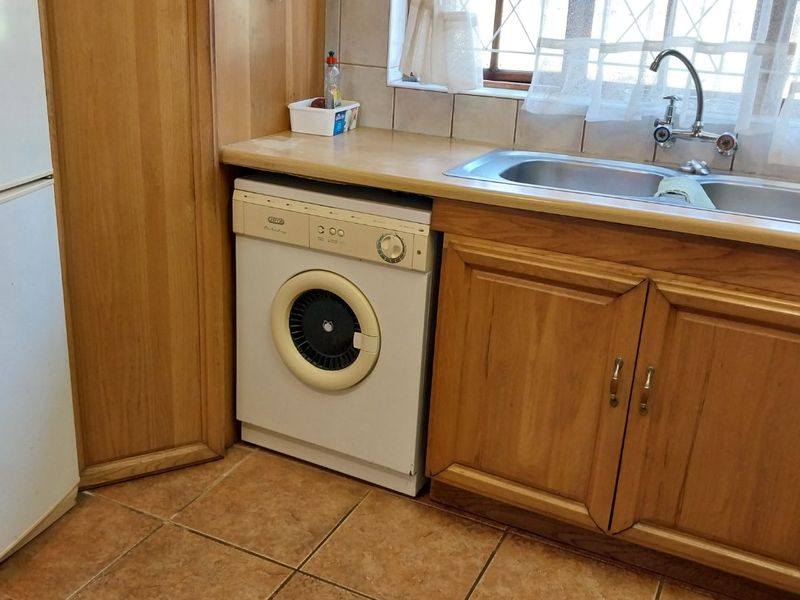 SPACIOUS UNIT WITH AMAZING SEA VIEW - Photo 10