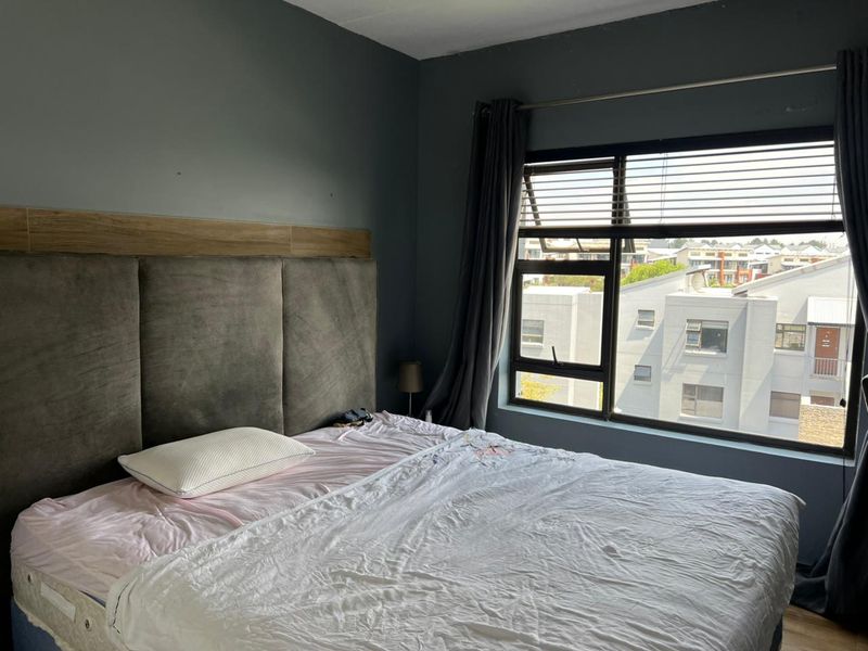 2 Bed | 1 Bath  | Top Floor Unit with Views – 74m2 - Photo 10