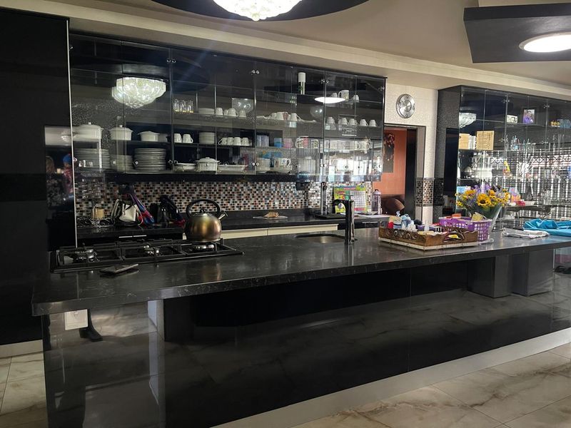 Stunning 4-Bedroom Home for Sale in Arcon Park! - Photo 3