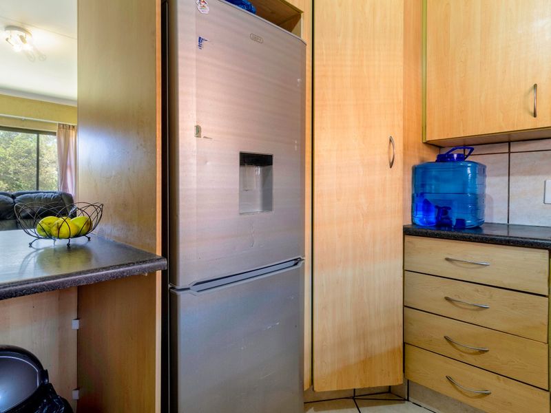 2 Bed Apartment in Croydon for Sale - Photo 3