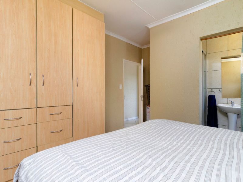 2 Bed Apartment in Croydon for Sale - Photo 9