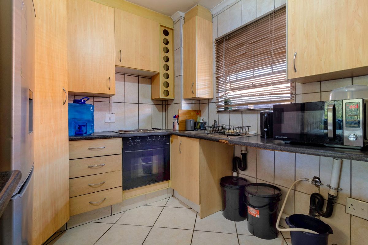 2 Bed Apartment in Croydon for Sale - Photo 2