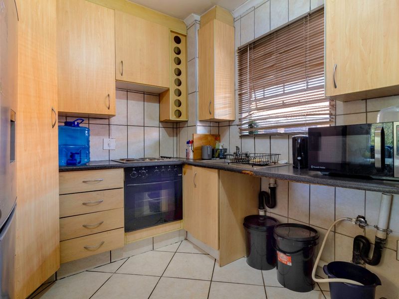 2 Bed Apartment in Croydon for Sale - Photo 2